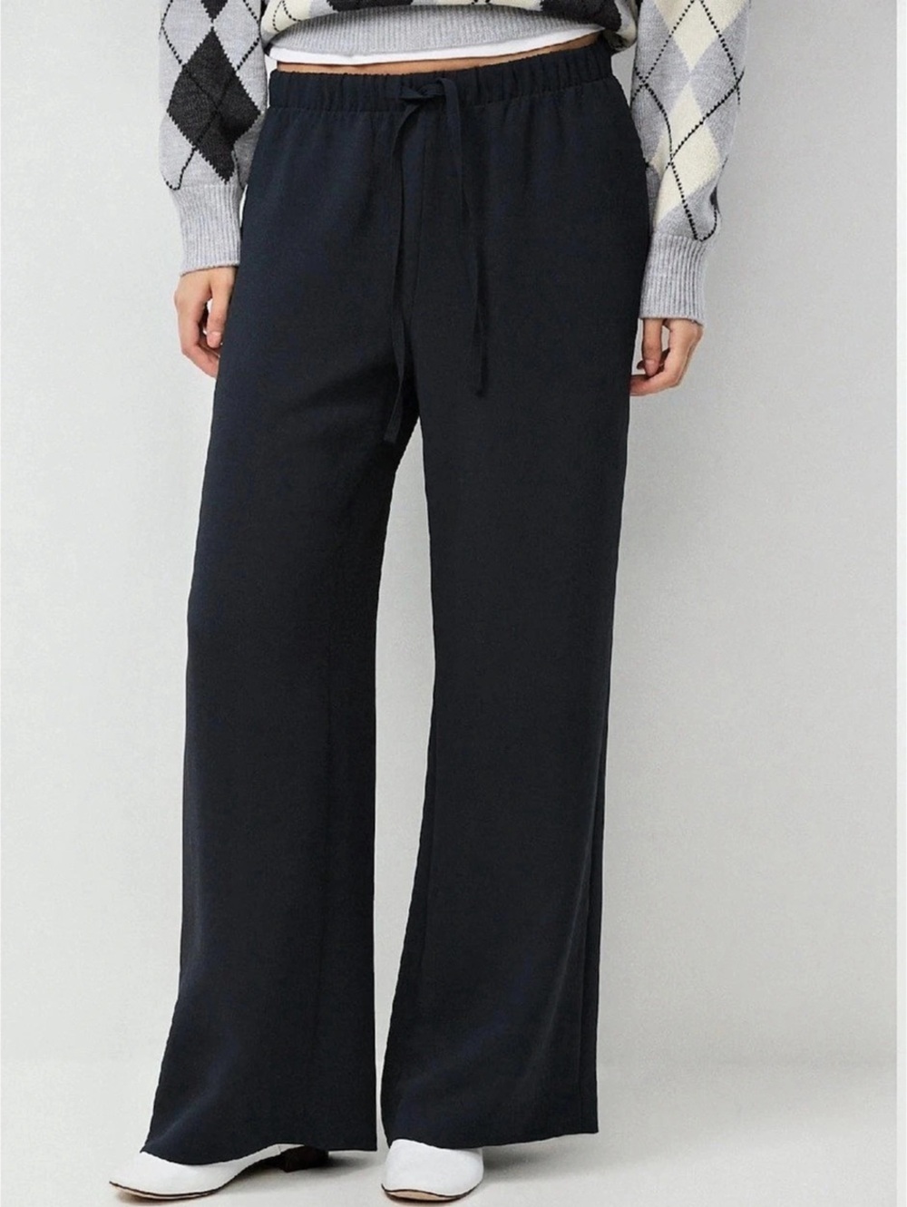 Aritzia Crepette Wide Leg Pants in  avy Blue Size Medium